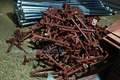 Kích tăng đầu giàn giáo Kích tăng đầu giàn giáo