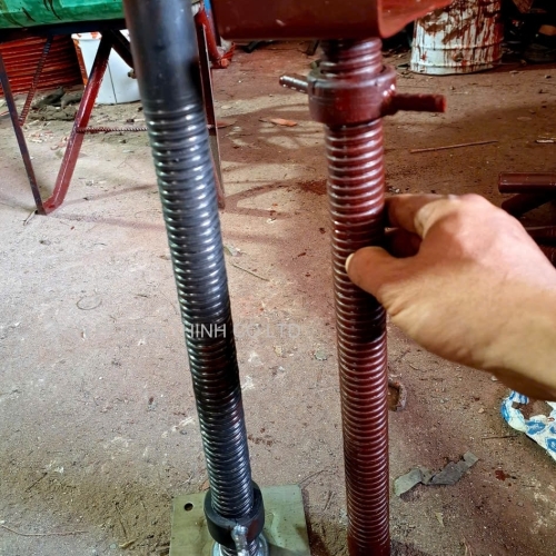 Kích tăng giàn giáo D38