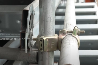 Hình ảnh cùm khóa xoay giàn giáo