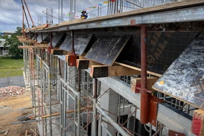 Đầu chống chuyền U console Đà Nẵng