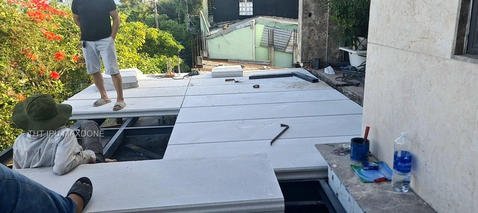 giá thi cong tấm bê tông nhẹ làm sàn, tường chịu lực