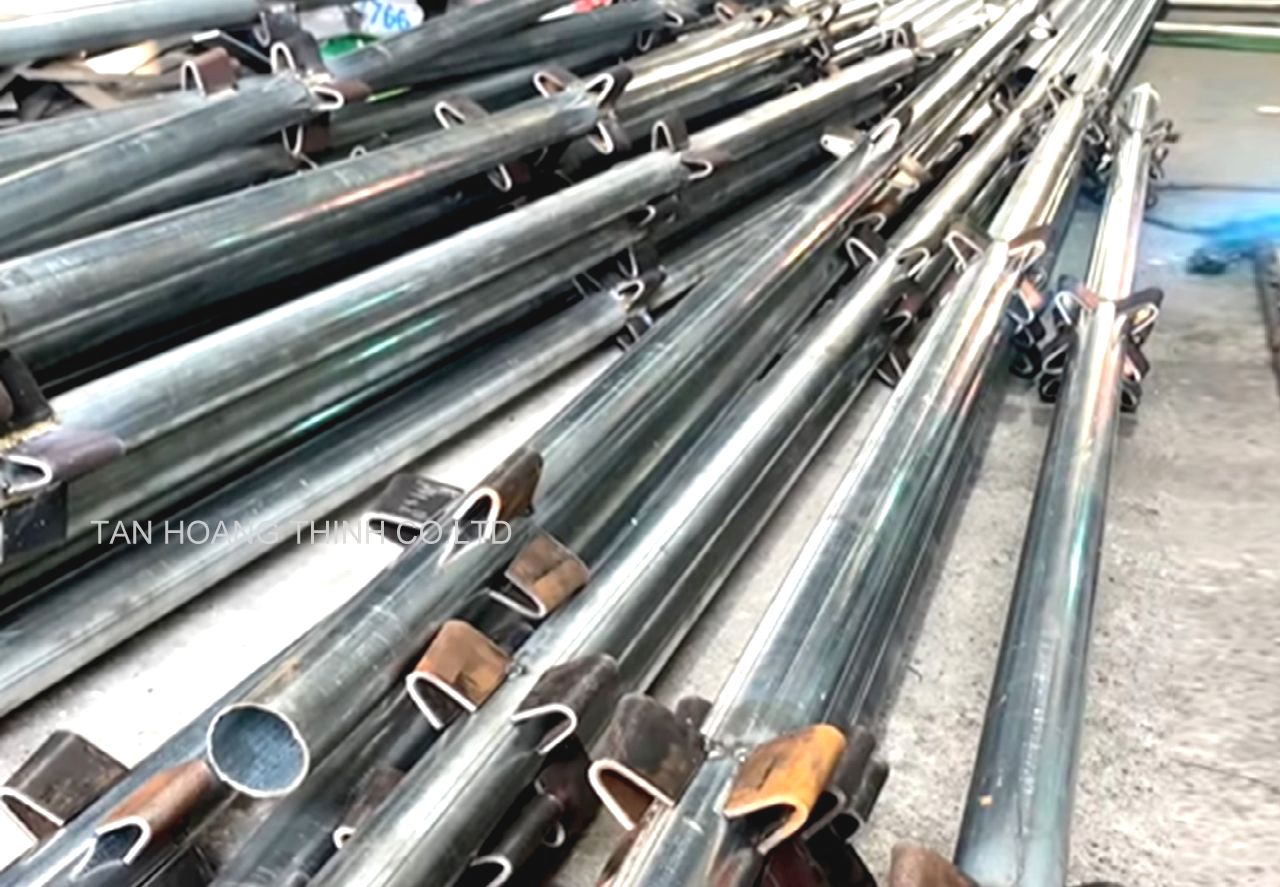 ban-giao-nem-da-nang