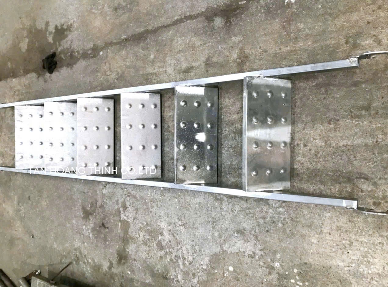 Thang giàn giáo xây dựng Đà Nẵng