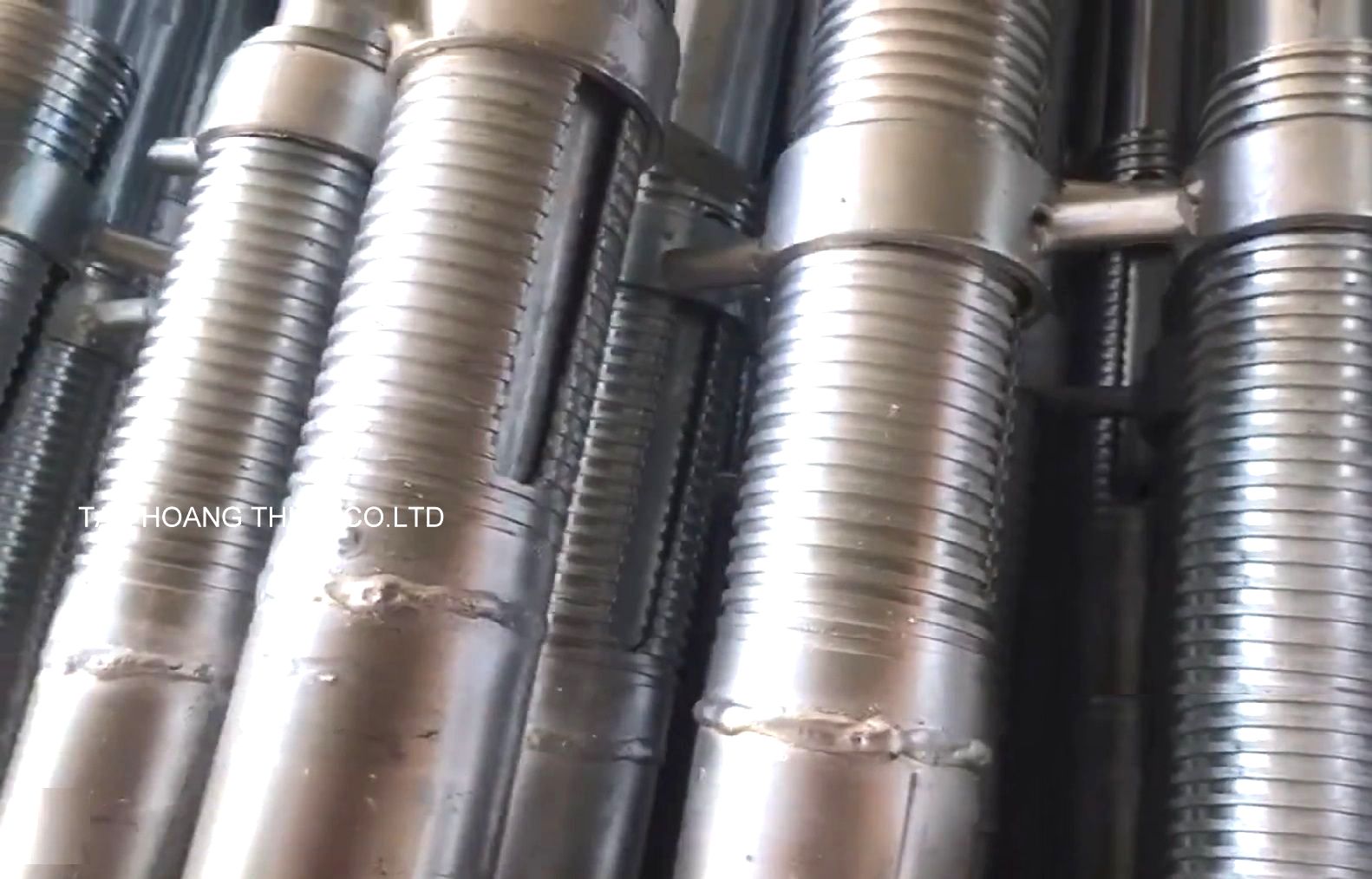 dung-cay-chong-tang-trong-xay-dung