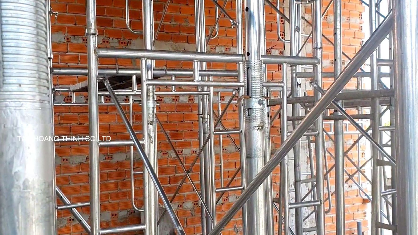 cay-chong-tang-xay-dung