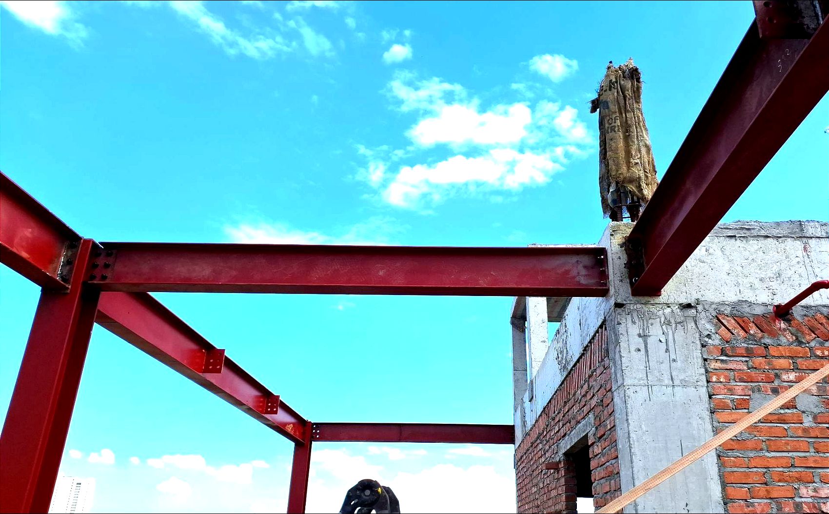 coi-san-bang-nha-thep-tien-che-da-nang