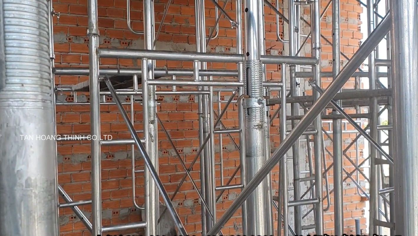 da-chong-gian-giao-tang-an-toan-cong-trinh