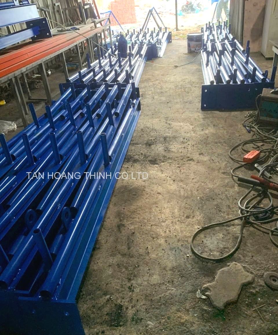 xuong-gia-cong-dam-treo-gian-giao