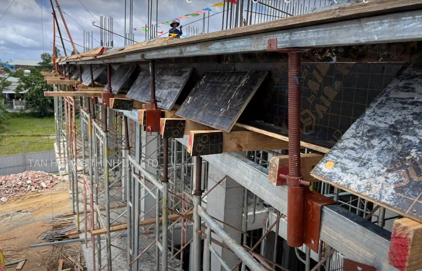 gia-cong-phu-kien-gian-giao-dau-u-console