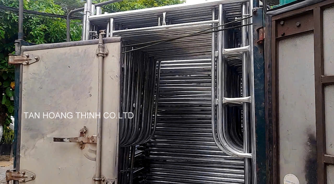 giàn giáo 2 bậc bước top-gian-giao-va-thiet-bi-cong-trinh