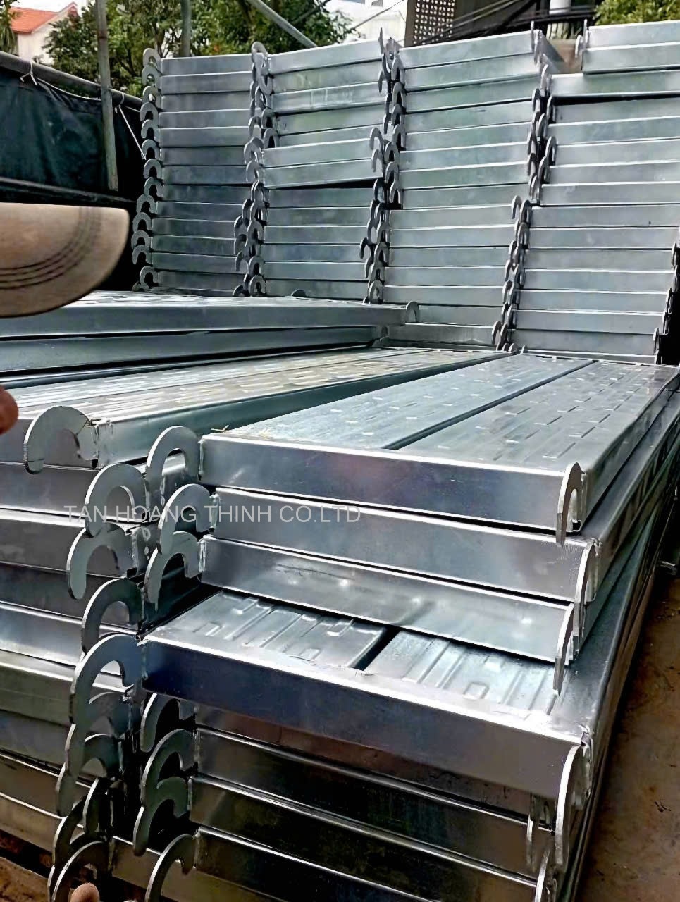 mua sàn thao tác giàn giáo, giá mâm giàn giáo mạ kẽm hôm nay, sàn thao tác giàn giáo bao nhiêu tiền