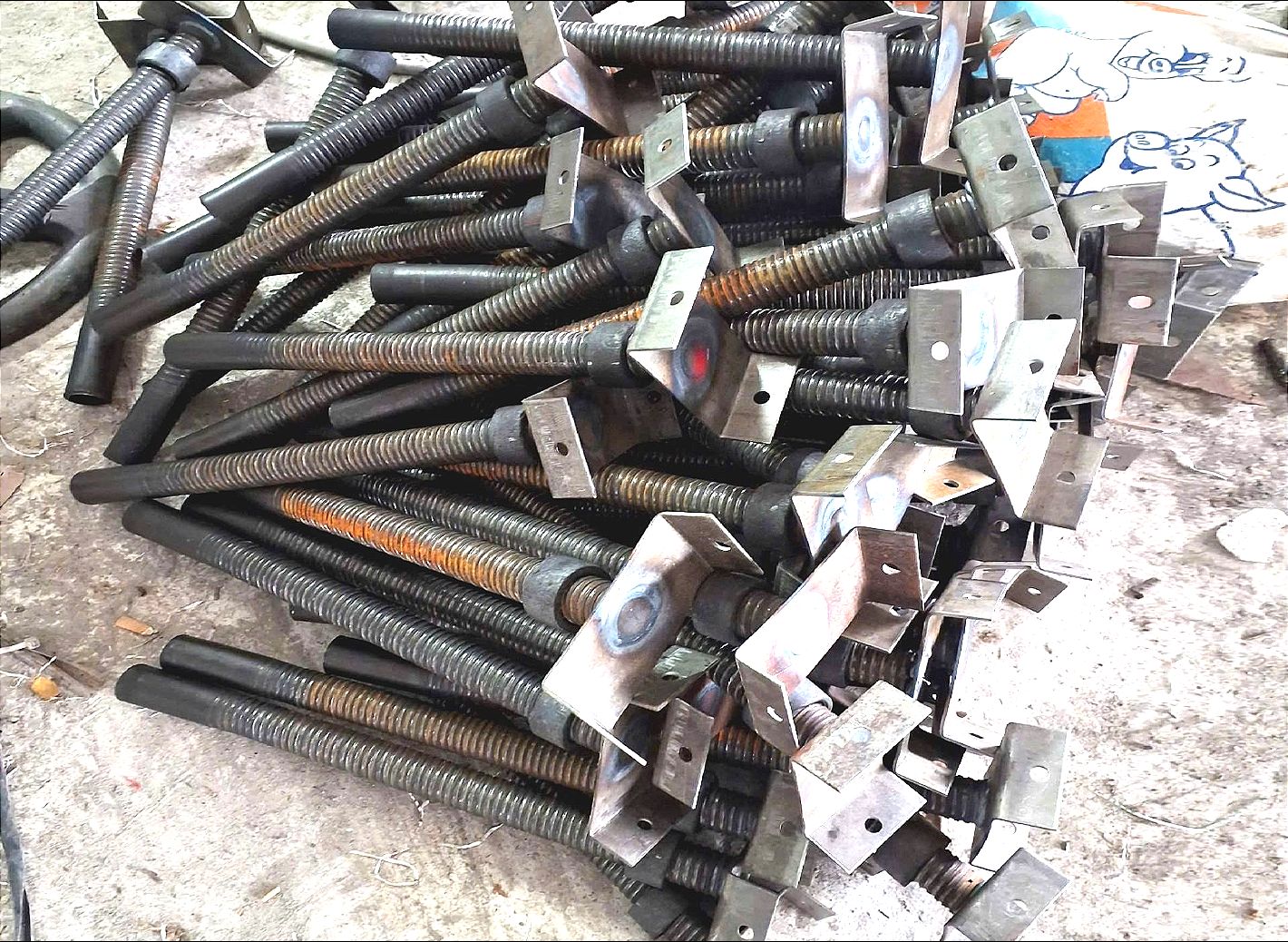 sản xuất kích tăng giàn giáo xây dựng đà nẵng