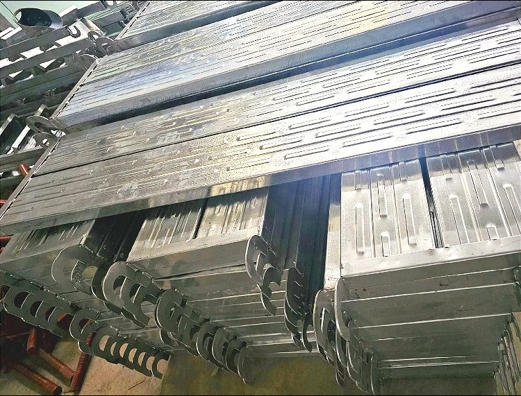 mam-gian-giao-xay-dung-da-nang