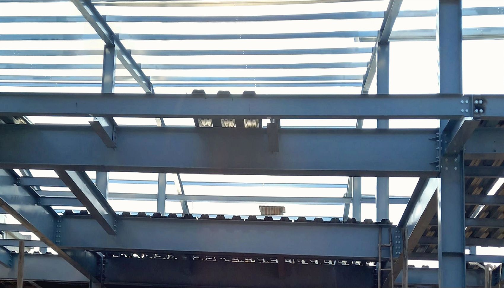 thi-cong-ket-cau-nha-thep-tien-che-da-nang