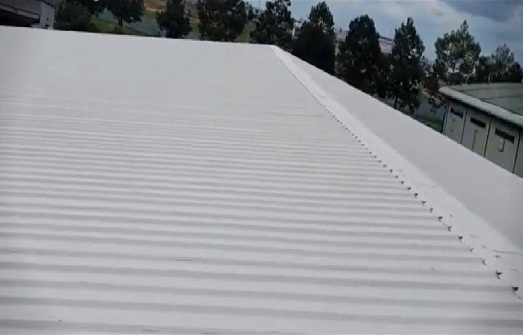 thi công lợp mái tôn nhà xưởng