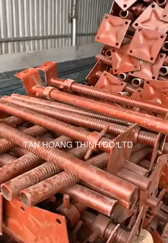 thiet-bi-kich-tang-gian-giao-xay-dung