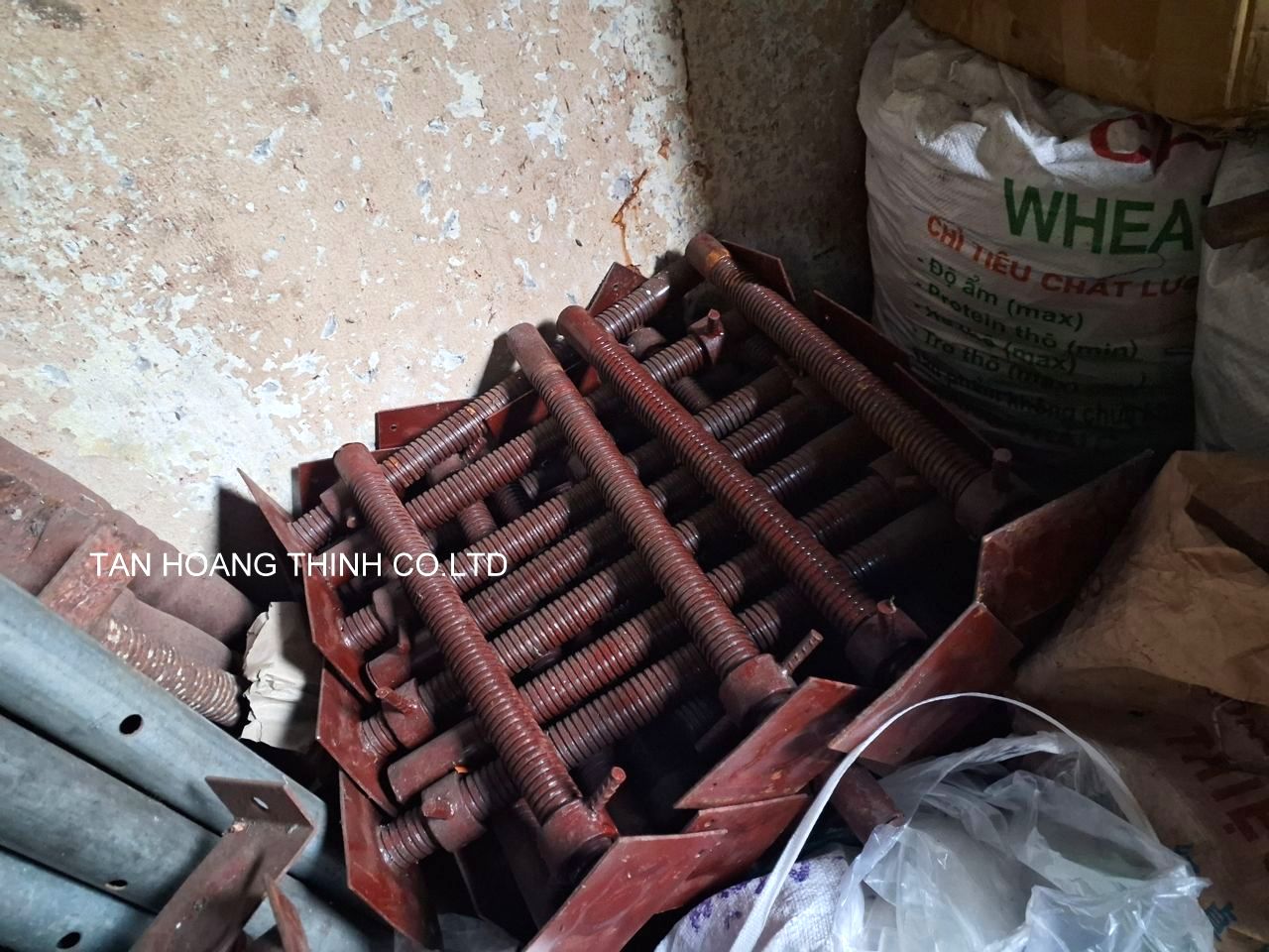 thiet-bi-phu-kien-gian-giao-da-nang-mien-trung