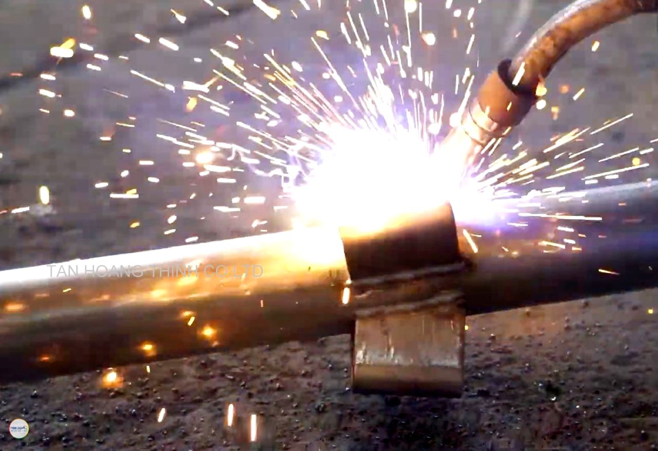 ung-dung-gian-giao-nem-trong-thi-cong-cong-trinh